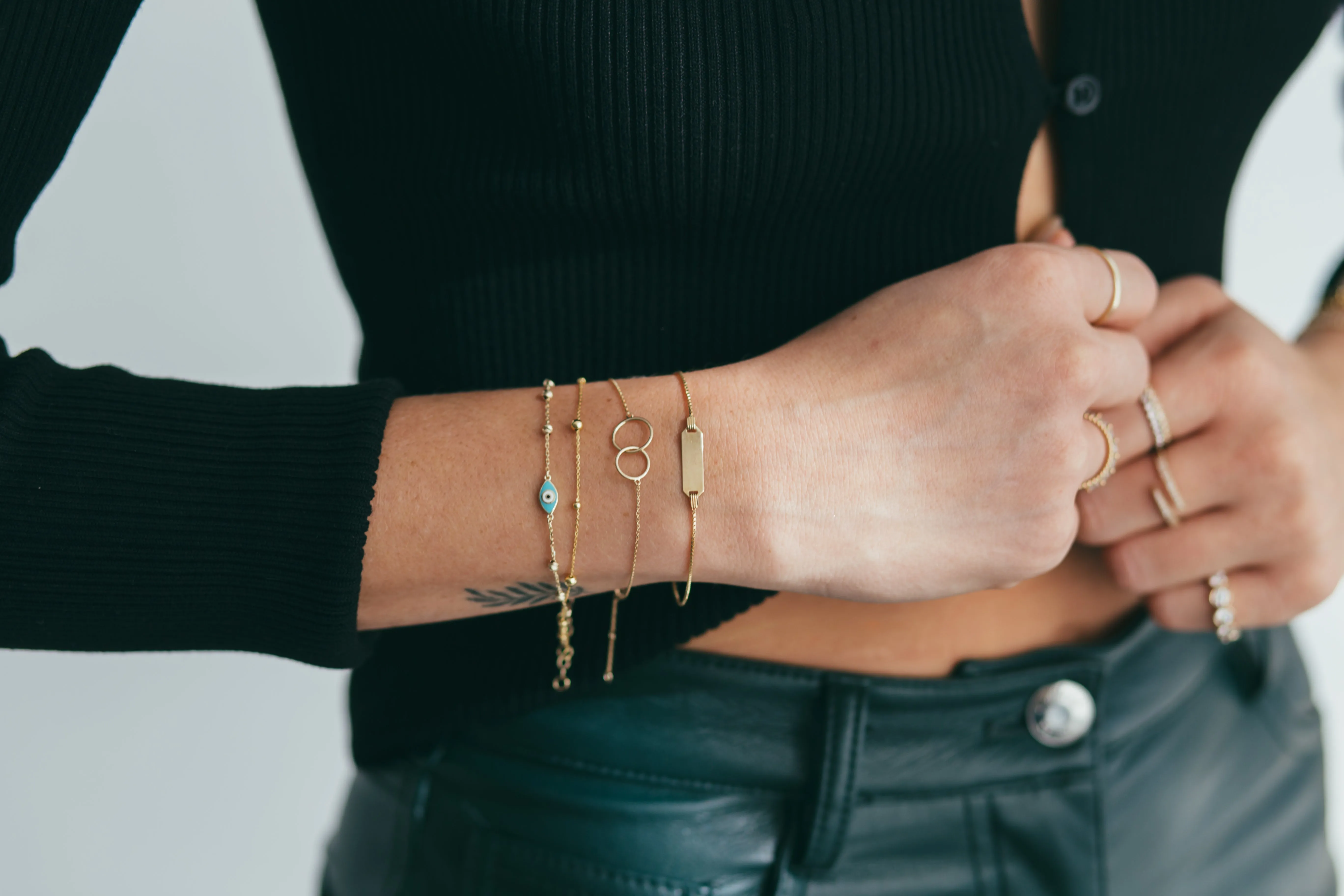 Alternating Gold Bead Bracelet