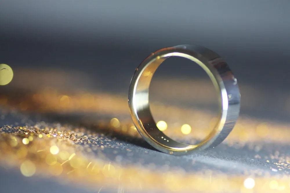 Handmade Classic wedding ring in White and Yellow Gold