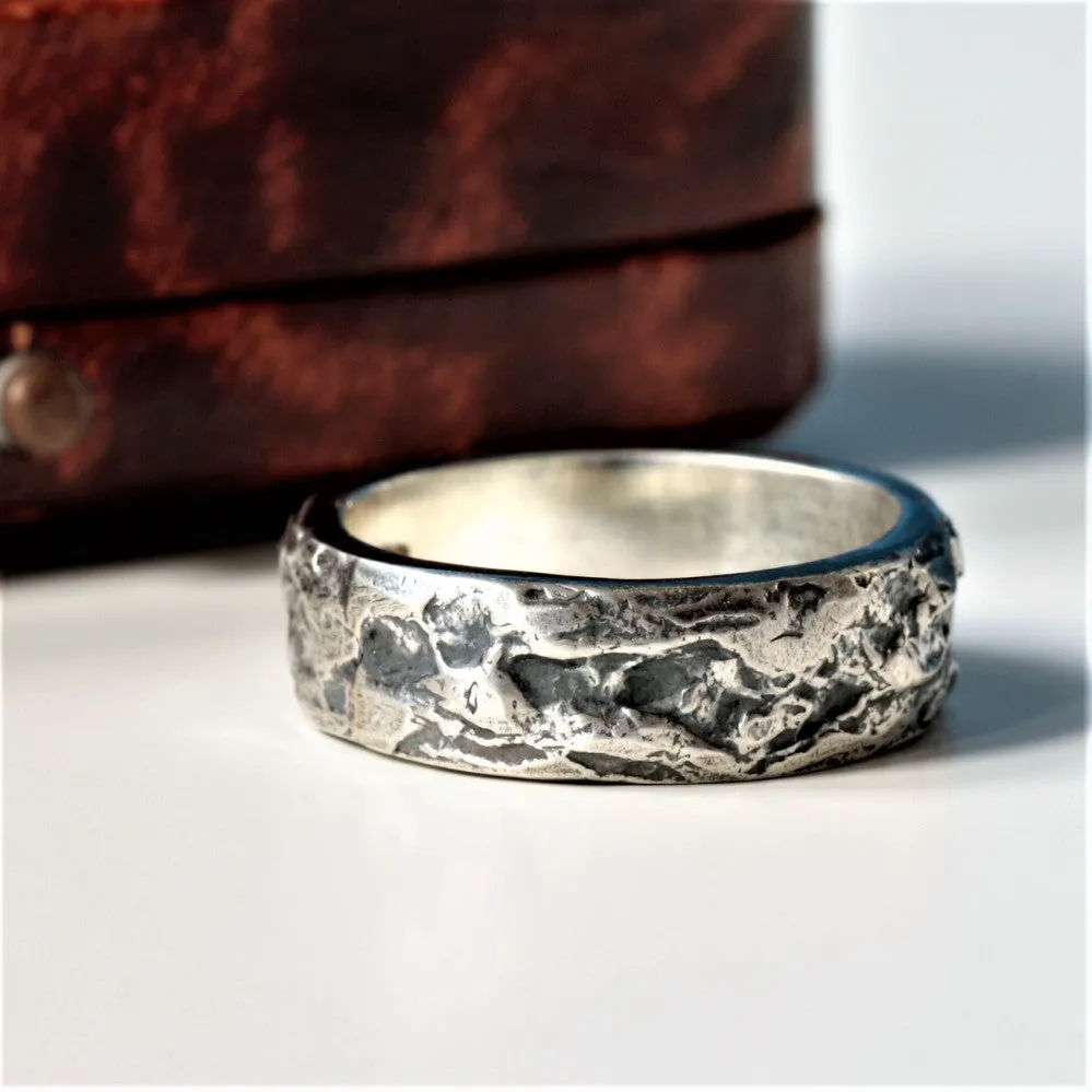 Silver Rustic Treasure Ring - 6.5 mm